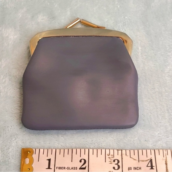 Vintage Kisslock Coin Case